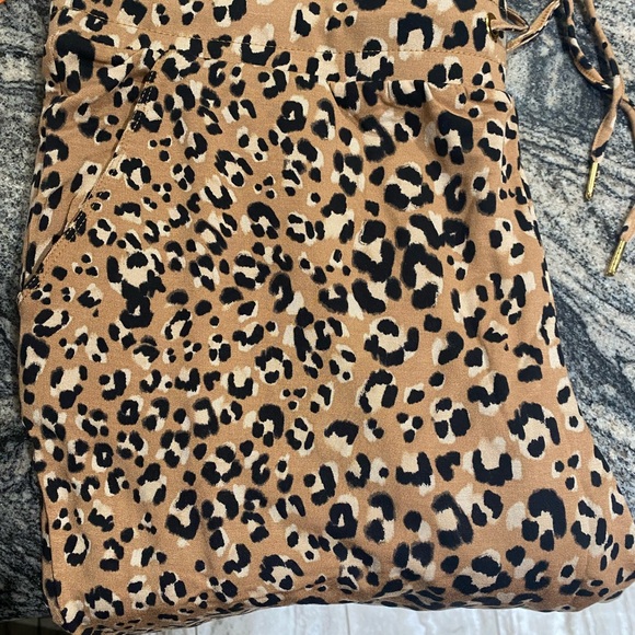 NWT Skinnygirl Animal Print Joggers. 2 side Pockets, Elastic Band, metal Tassel - Picture 2 of 10